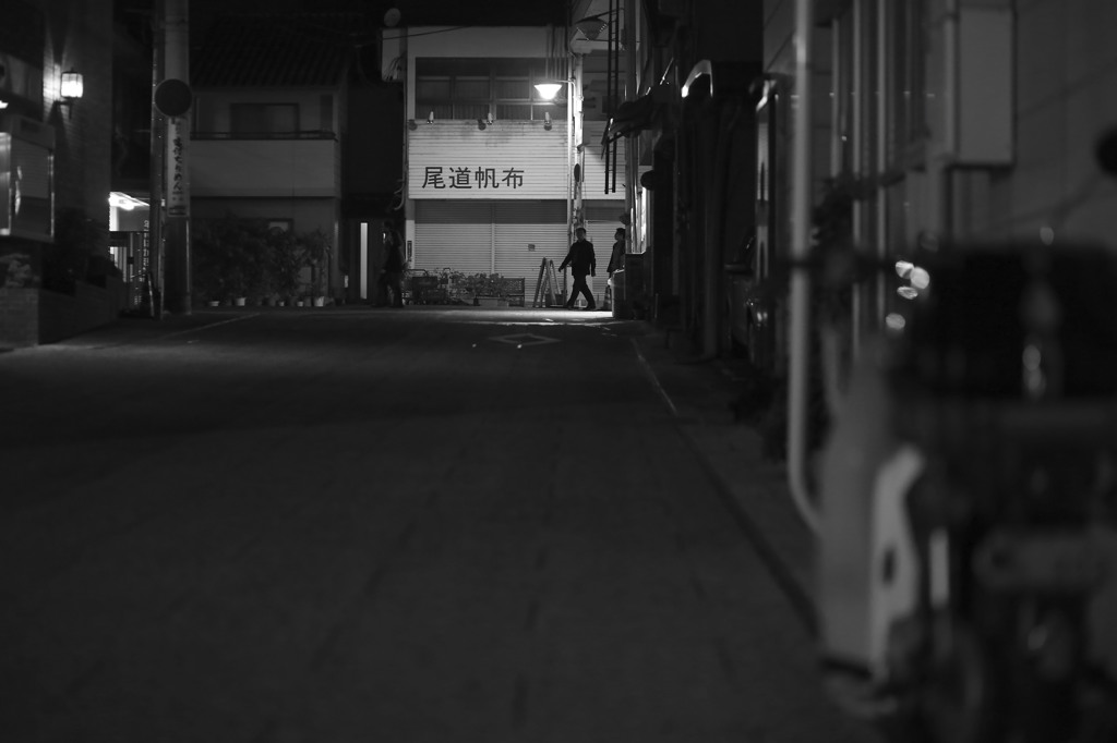 尾道帆布　よこぎる影