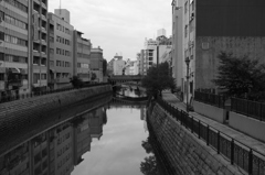 街中の水路