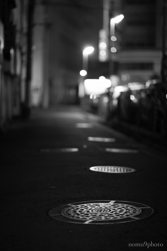 stepping manhole