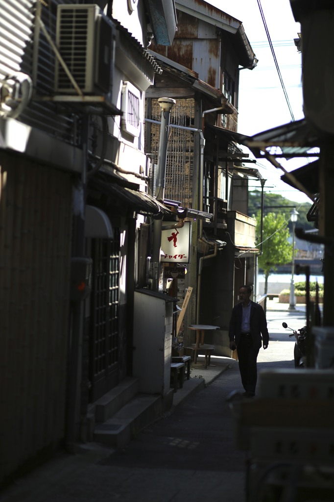 奥へ、、、