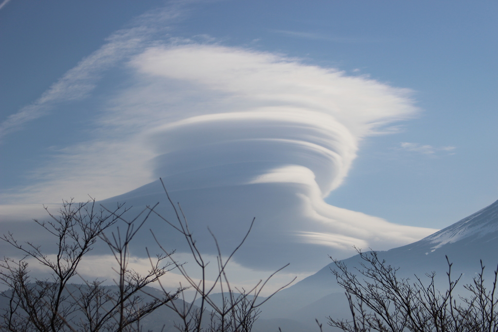 富士山と笠雲