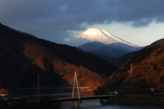 富士見百景丹沢湖畔千代の沢