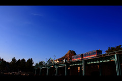 青い空と鉄道