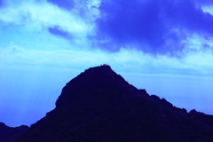 朝日岳と人