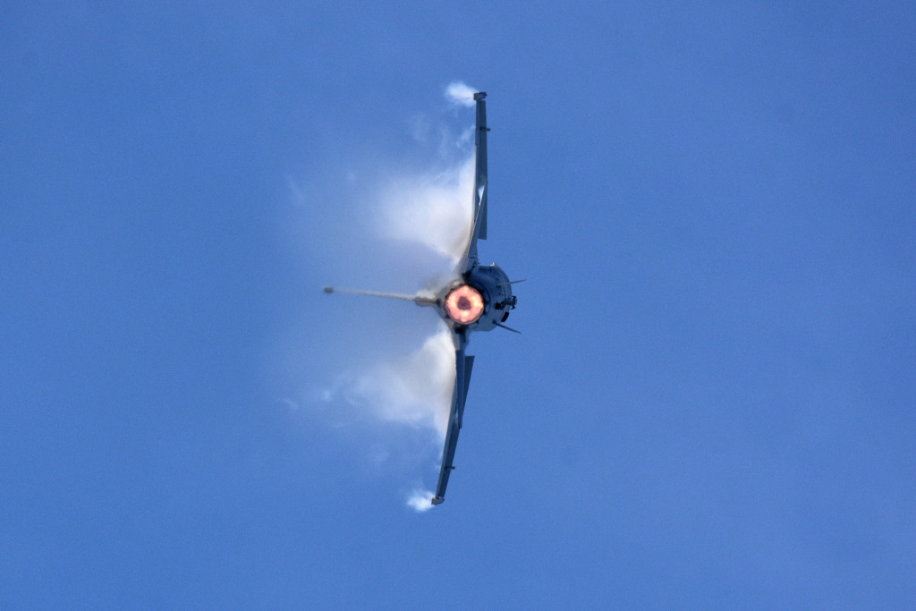 F-16　2016