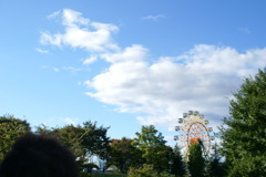 雲と観覧車
