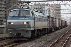 EF66-109　貨物列車