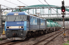 EH200-12 貨物列車
