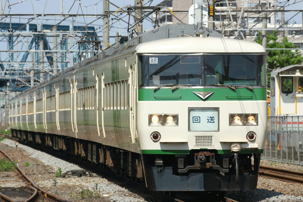 185系（登場時塗装） 回送