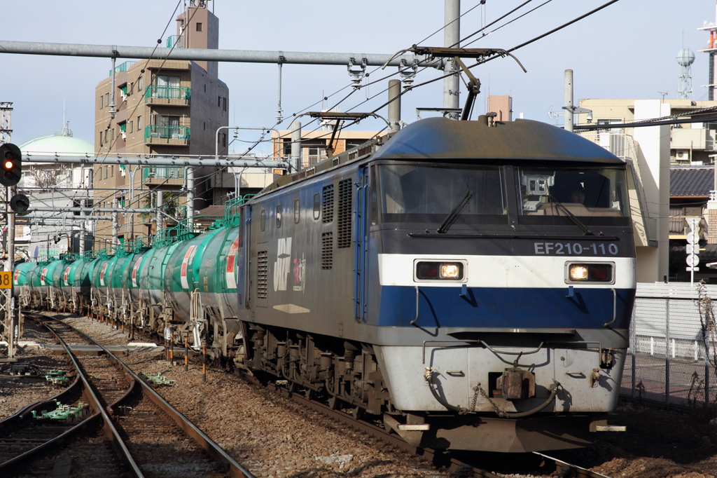 EF210-110 貨物列車