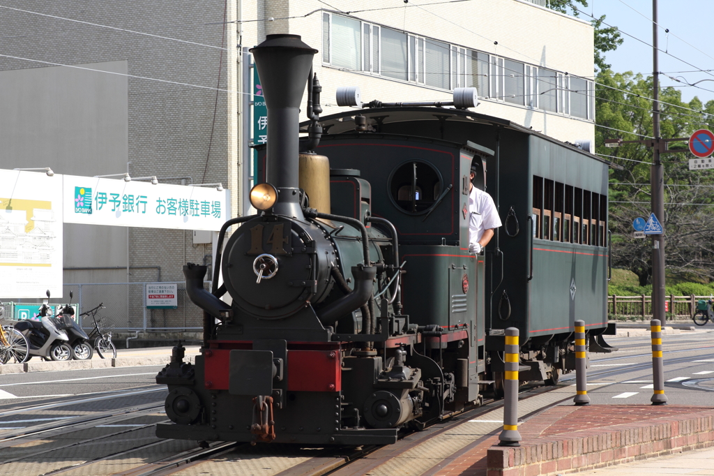 伊予鉄道　坊っちゃん列車