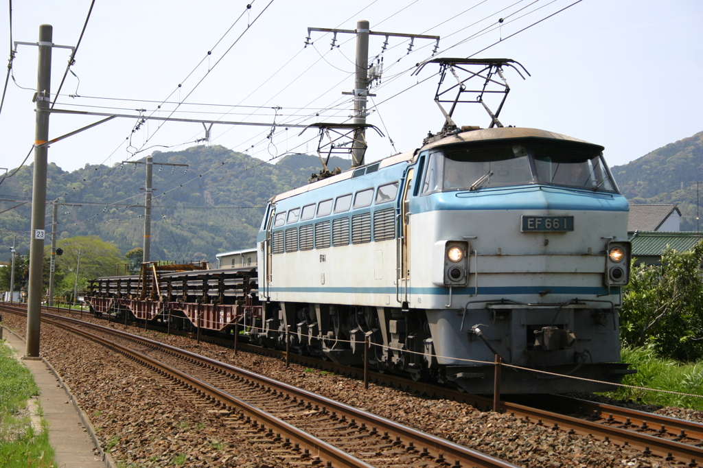 EF66-1 貨物列車