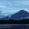 嵐の前の富士山