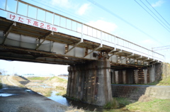 力持ちの橋脚　