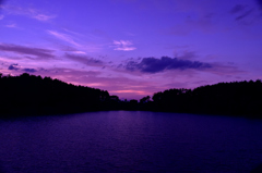 明神池の夕日