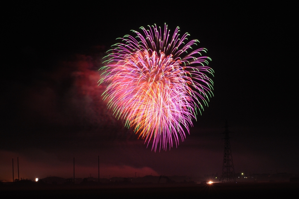 暮れゆく夜と空の華３