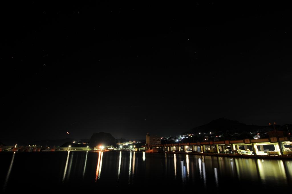 夜光港