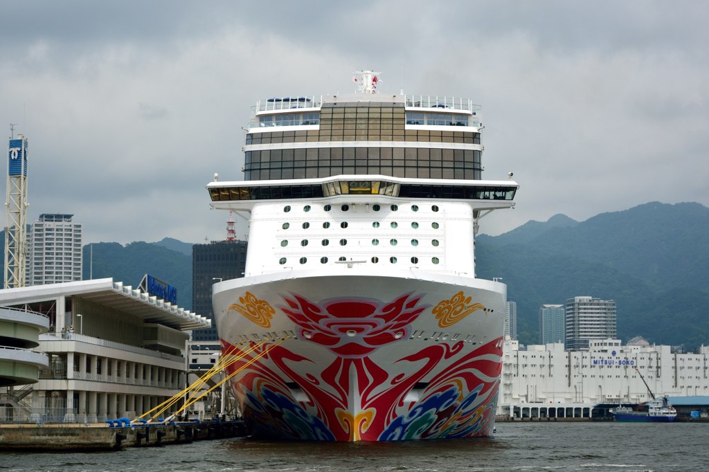 NORWEGIAN JOY③