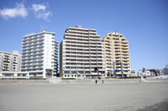 江ノ島海岸近くのマンション