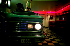 Lori's DINER  -5-