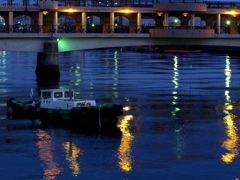 夕暮れの橋