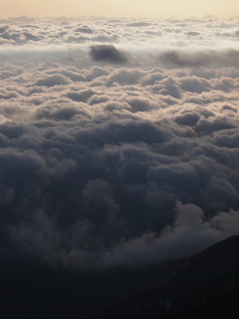 ７千尺の雲海・・