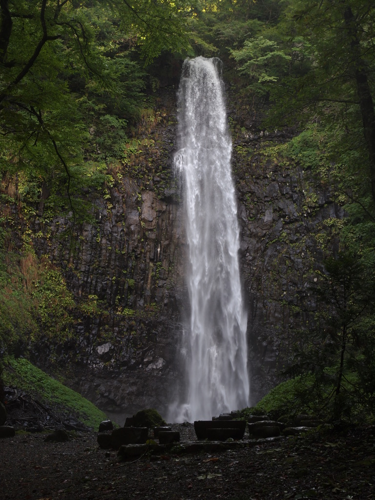玉簾の滝・・山形県