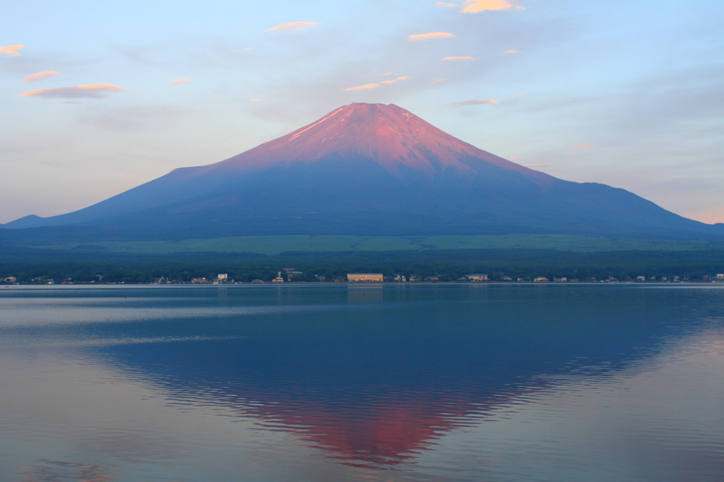 夜明けの富士山
