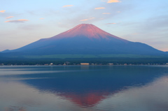 夜明けの富士山