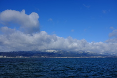 冬の湖岸