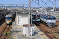 H23.4.9　しおかぜ　南風　貨物列車