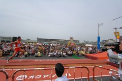 ストリート陸上　棒高跳び萩原翔