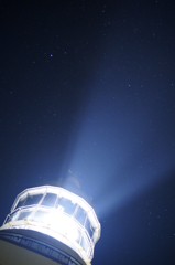 宙を照らす