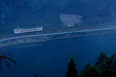 川線を行く単行列車