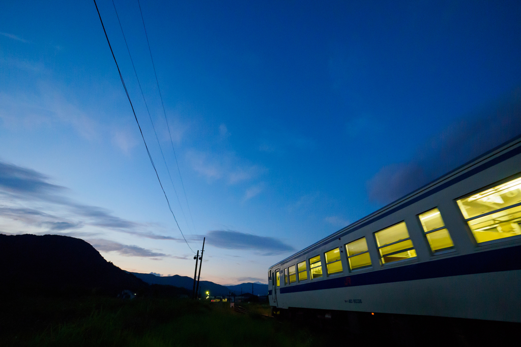 夕暮れの吉松にて