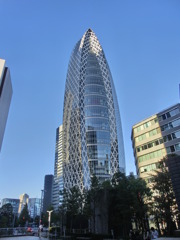 有名なビル（プレミアムオート）