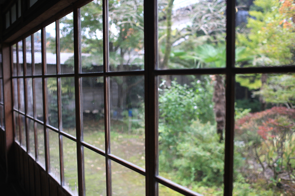 １００年ガラス