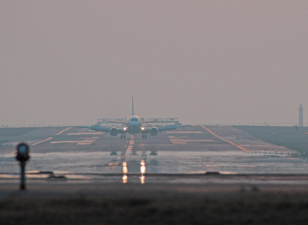 Landing in Niigata Airport 2