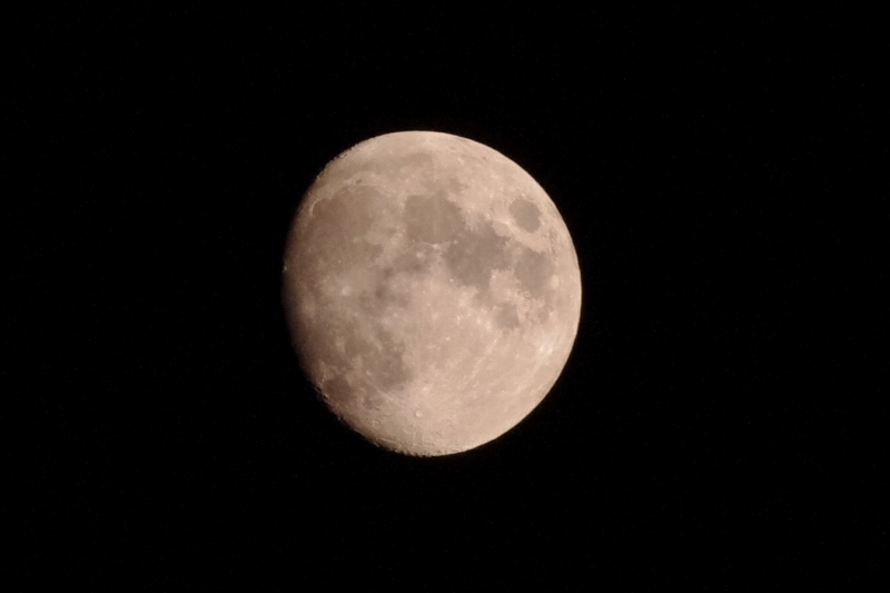 月
