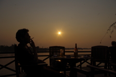 夕日とビールと煙草