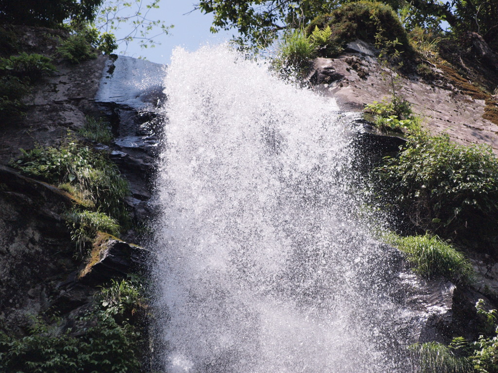 東椎屋の滝