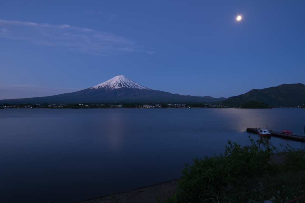 月夜の富士