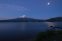 月夜の富士