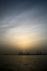 白い夕陽