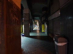 高架下