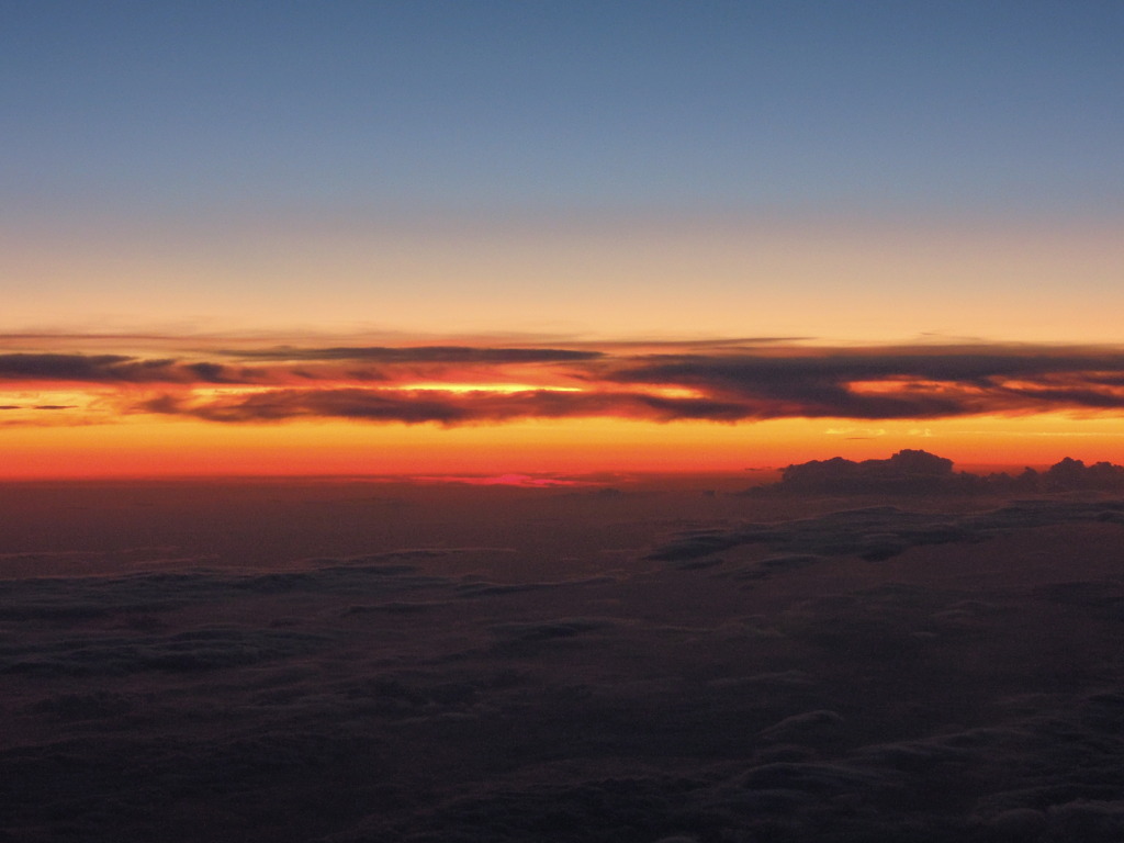 上空１００００ｍからの夕日