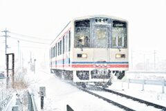 雪のローカル線