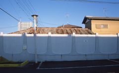 街の風景１「白壁の向こうに・・・」