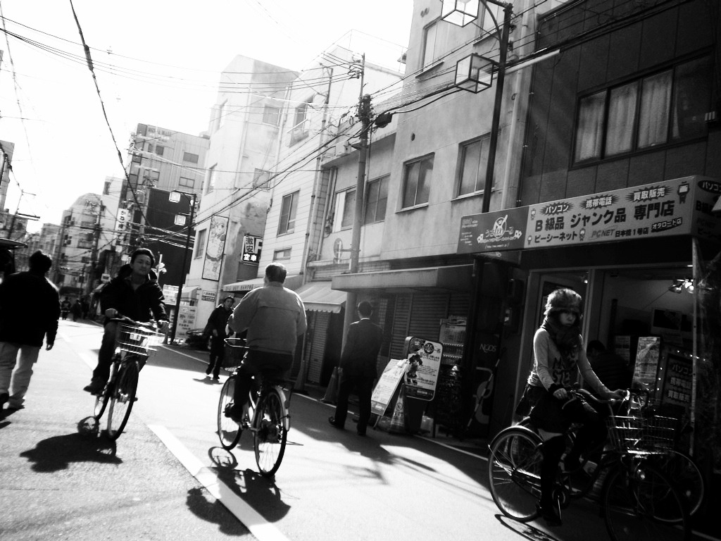 太陽に向かって走る