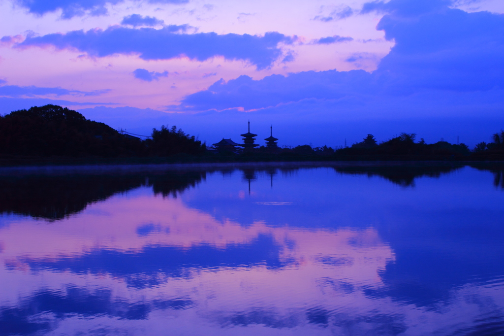 夜明けの大池